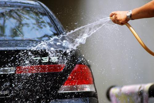 9 Useful Car Detailing Tips: Rinse Thoroughly
